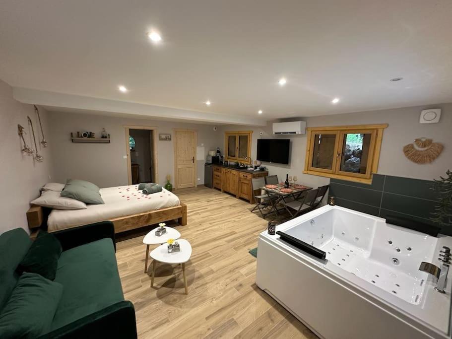 Jacuzzi En Foret L'Esperou Екстериор снимка