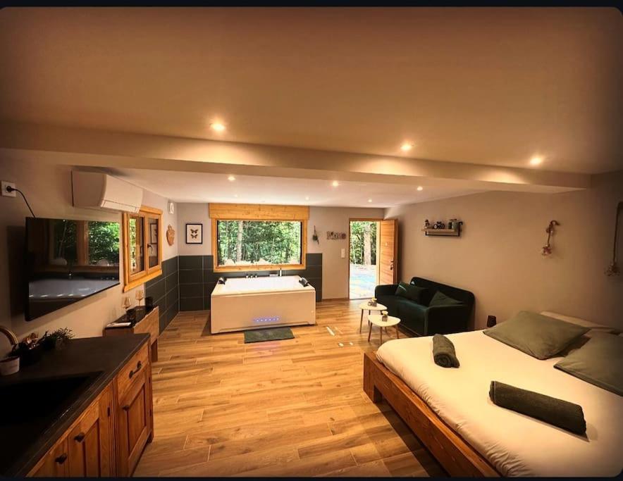 Jacuzzi En Foret L'Esperou Екстериор снимка